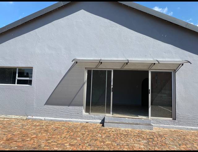 1,000M² INVESTMENT FOR SALE IN BENONI NORTH